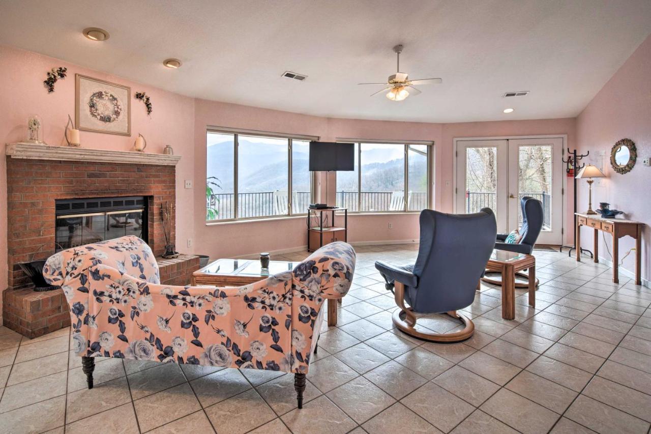 Charming Burnsville Apt With Mountain Views And Deck! Экстерьер фото