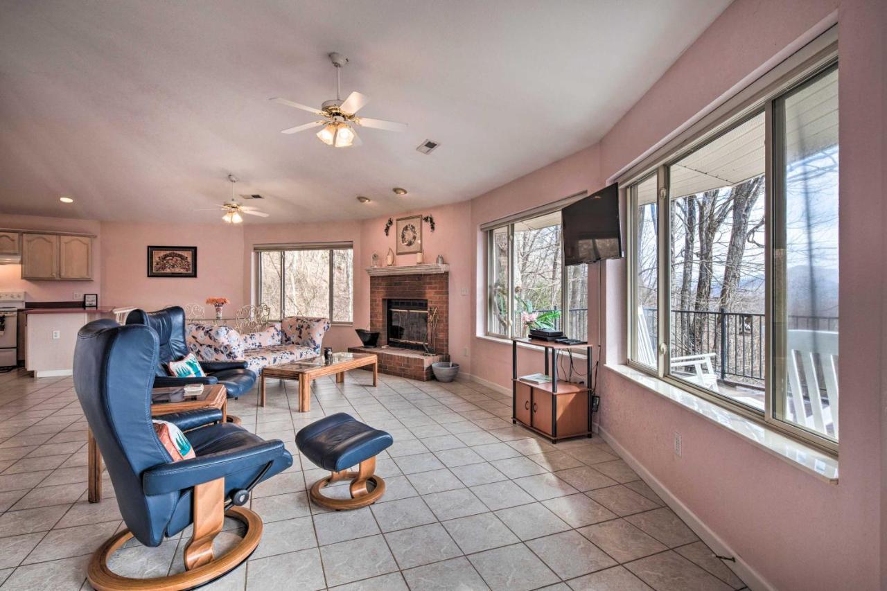 Charming Burnsville Apt With Mountain Views And Deck! Экстерьер фото