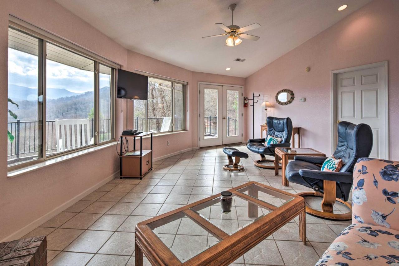 Charming Burnsville Apt With Mountain Views And Deck! Экстерьер фото