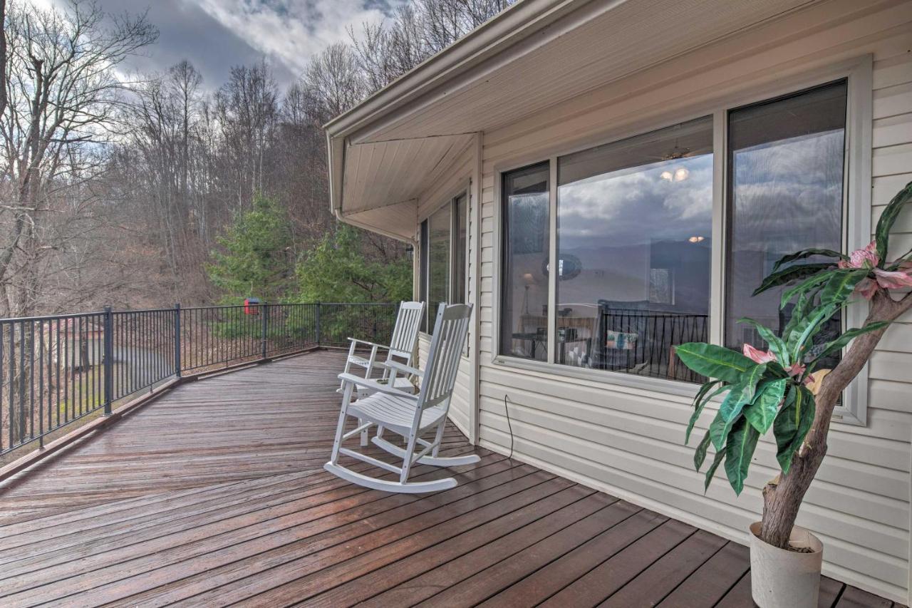 Charming Burnsville Apt With Mountain Views And Deck! Экстерьер фото